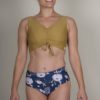 brassière de pole dance en lycra moutarde et culotte en tissu fleuri